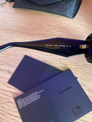 Occhiali da sole Prada PR 17W neri