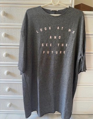 Vestido camiseta gris Look at me