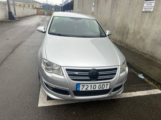 Volkswagen Passat R line