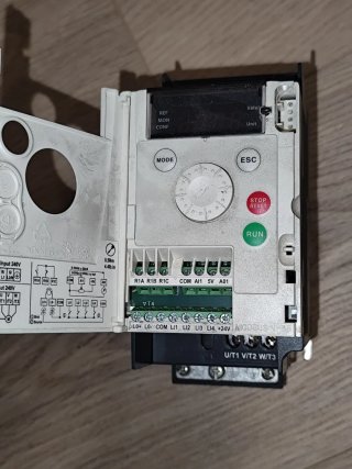 Inverter Schneider ATV12H037M2 0.37kW