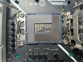 Intel  i7-12700K + Asus Prime Z790-A WiFi