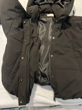 Plumífero negro capucha talla S 38/40