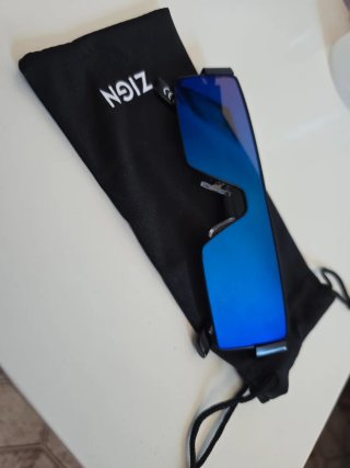 Gafas de sol deportivas azules y negras