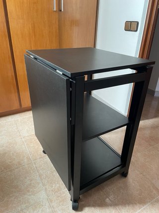 Mesa escritorio plegable negra con ruedas