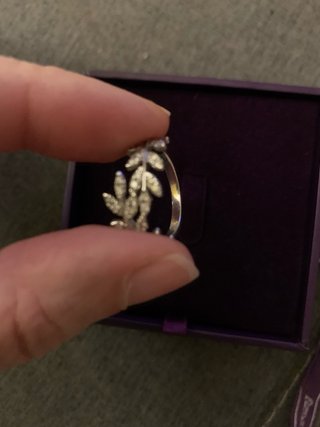 Anillo Aristocrazy Hojas Diamantes Grises
