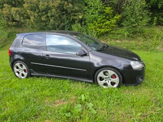 Volkswagen Golf v gti