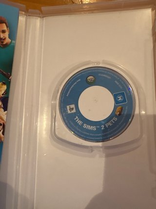Los Sims 2: Mascotas PSP Essentials