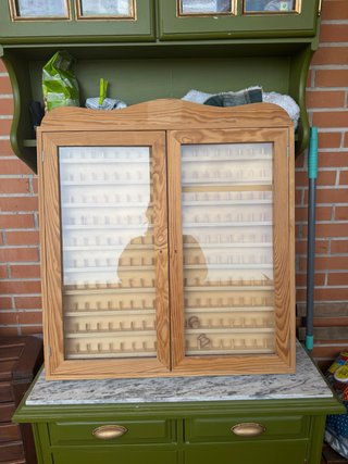 Armario expositor madera y cristal