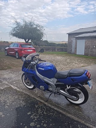 YAMAHA FZR 600 Genesis