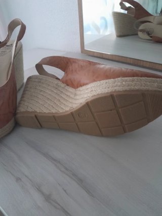 Alpargatas camel piel suaves talla 39