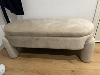 Banco recibidor con almacenaje beige