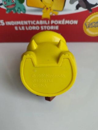 Pokemon Pikachu Nintendo 1999 vintage