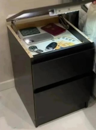 Mesita Noche Cajón Secreto Tarjeta Inteligente