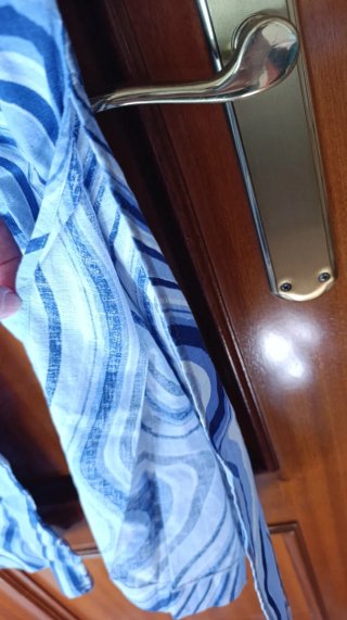 Pantalón Zara estampado azul y blanco Talla L