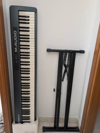 Teclado Piano MIDI M-Audio 88 Teclas + Soporte