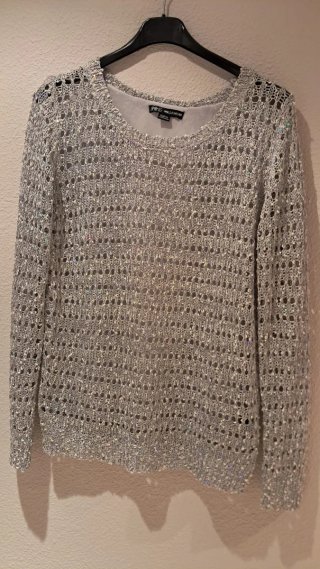 Elegante jersey calado  gris plata con lentejuelas