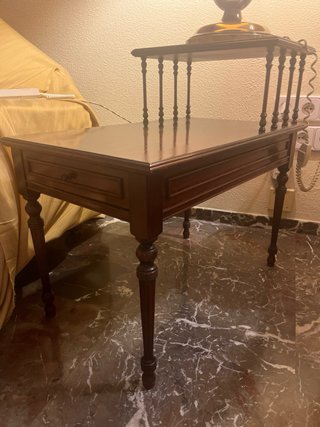 Mesa auxiliar salón madera