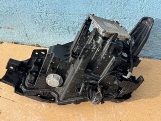 Faro derecho Mazda 3 IV HB BP 19-23 bcjh51030