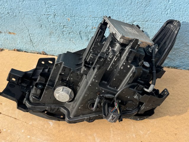 Faro derecho Mazda 3 IV HB BP 19-23 bcjh51030