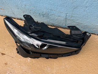 Faro derecho Mazda 3 IV HB BP 19-23 bcjh51030