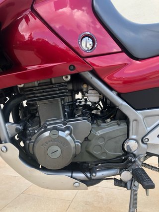 Kawasaki KLE 500 Rojo - Moto Aventura