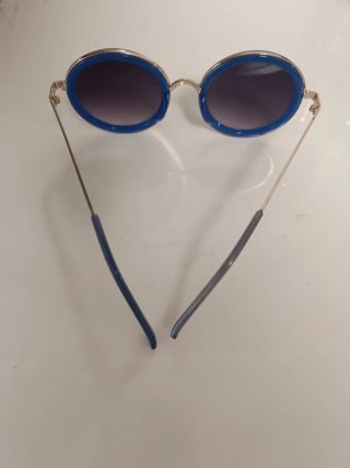 Gafas de sol redondas azules