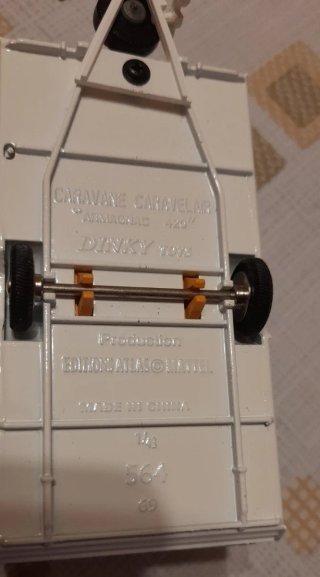 Miniatura caravana dinky toys