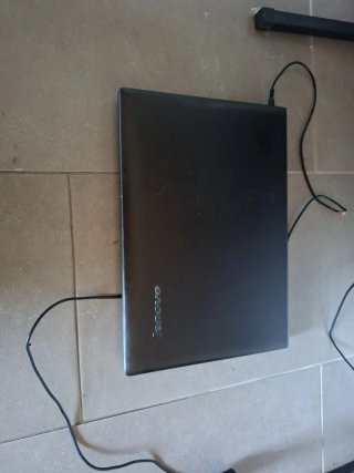Portátil Lenovo Plata y Negro