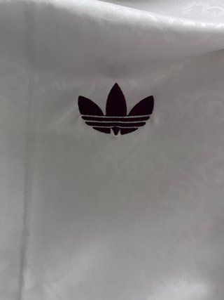 Camiseta Adidas España Oro y Blanca