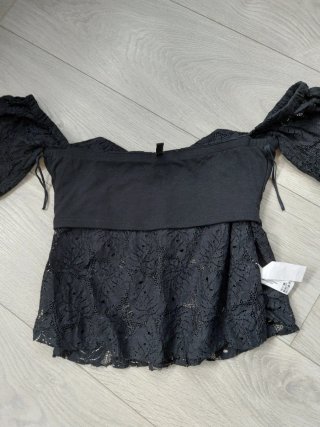 Stradivarius Talla M - Crop Top Encaje Negro