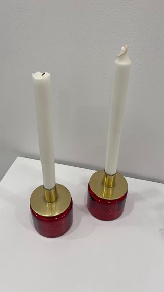 Candelabros de cristal rojo y metal dorado