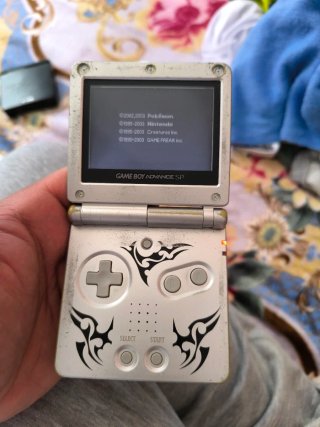 Nintendo Game Boy Advance SP Plata