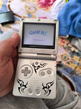 Nintendo Game Boy Advance SP Plata