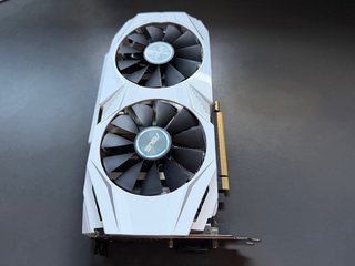 Tarjeta Gráfica ASUS Blanca ASUS GTX-1070 DUAL 8Gb
