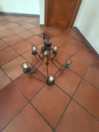 Lámpara de techo metal dorada y negra