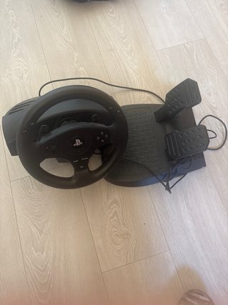 Volante y Pedales Thrustmaster para ps4 o ps3