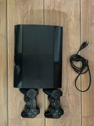 Consola PS3 Sony Negra + 2 Mandos