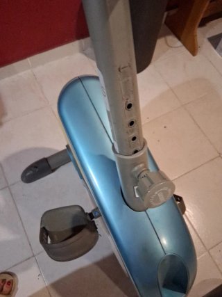 Bicicleta Estática Azul y Gris