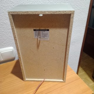 Cadena de música LG 3CD con radio y altavoces