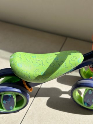 Bicicleta sin pedales dinosaurios
