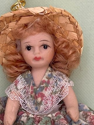 MUÑECA DE PORCELANA NUEVA LLAVERO