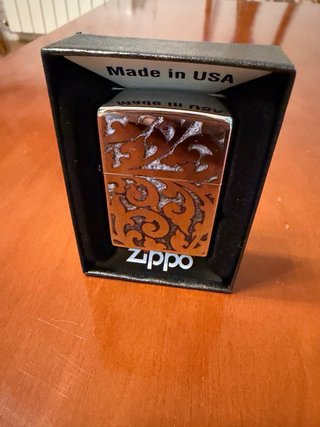 Zippo grabado relieve original nuevo
