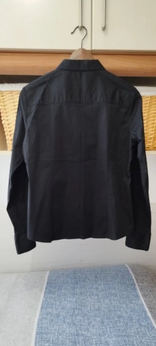 Camisa negra manga larga mujer