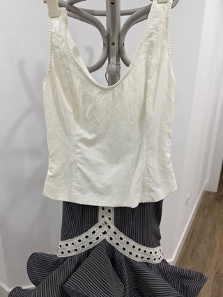 Traje de flamenca gris y blanco