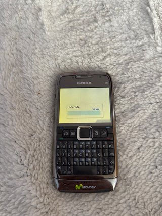 Teléfono móvil Nokia E71