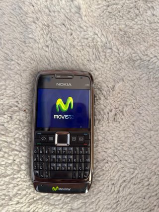 Teléfono móvil Nokia E71