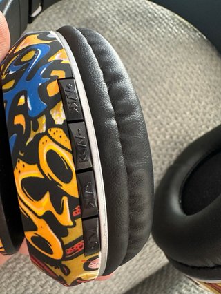 Cascos P35 Pure Bass Wireless Graffiti