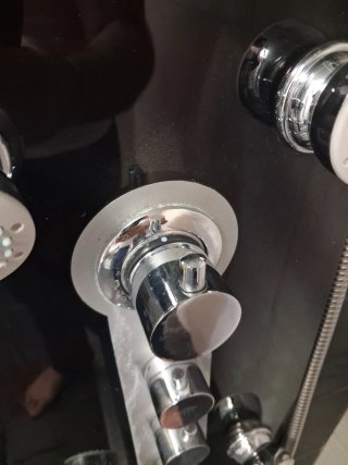 Columna Ducha Hidromasaje Negro y Plata