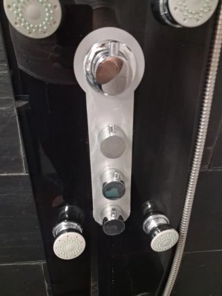 Columna Ducha Hidromasaje Negro y Plata