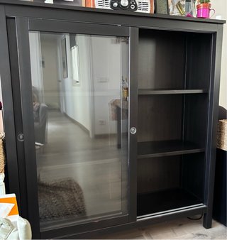 Vitrina Ikea Hemnes Negra